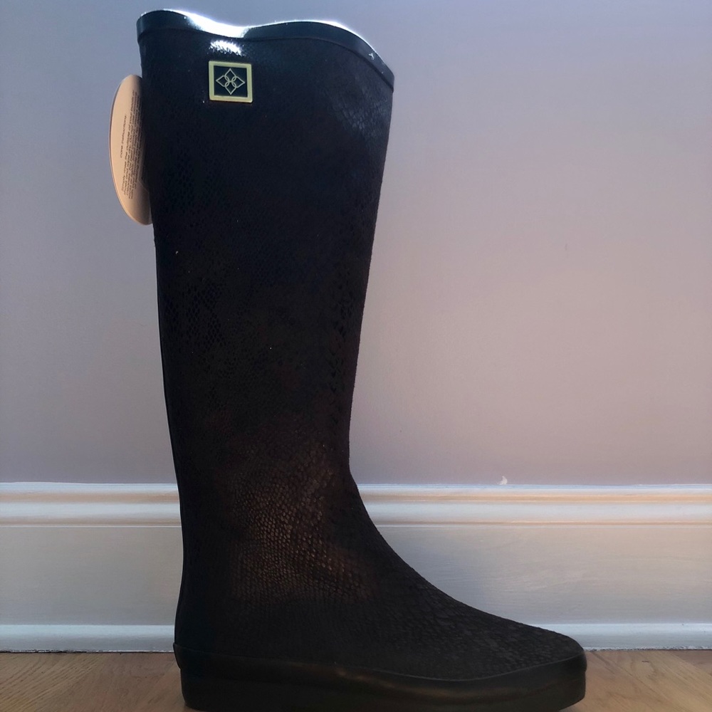 [NEW IN BOX] Dav Austin Snake Rain Boots - US 9